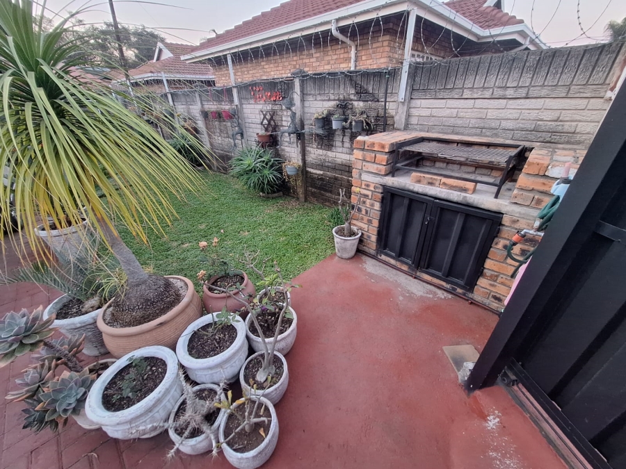 3 Bedroom Property for Sale in Protea Park North West